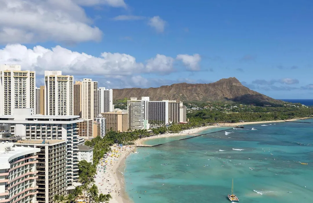 Hyatt Regency Waikiki Beach Resort & Spa-1